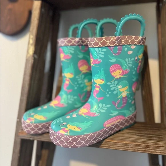 🧜‍♀️ Fleece Lined Mermaid Rain Boots | Kids 9/10 🧜‍♀️ Warm and cozy! - Picture 3 of 8